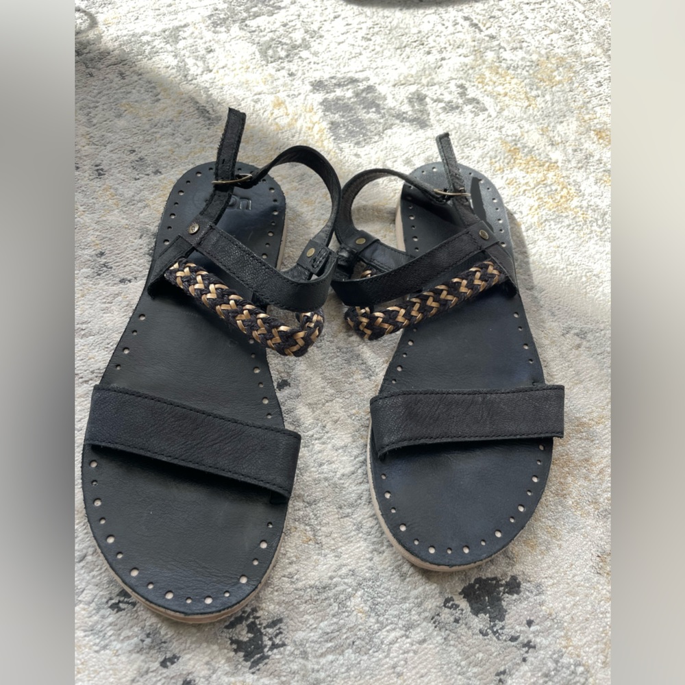 Ugg leather sandal- size 9